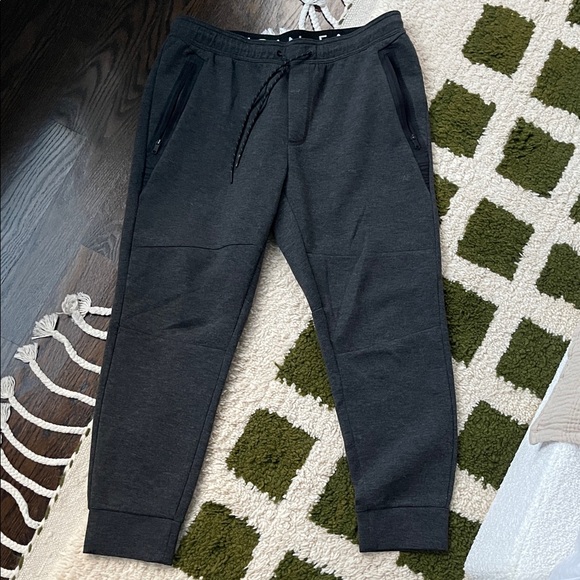 American Eagle Dark Gray Jogger Sweatpants - Picture 2 of 5